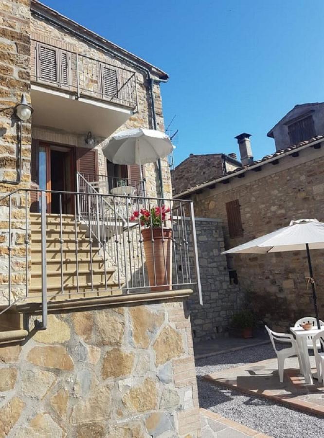 Beautiful Apartment With Exclusive Garden And Terrace Monteverdi Marittimo Bagian luar foto