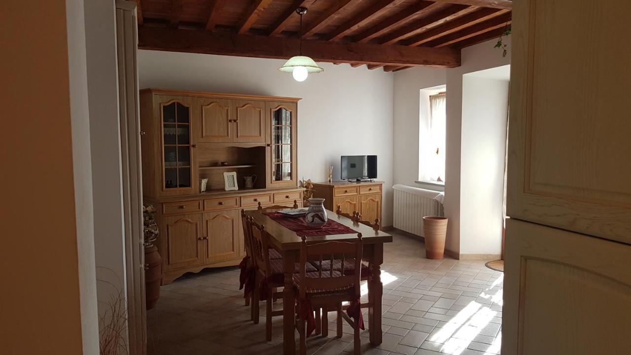 Beautiful Apartment With Exclusive Garden And Terrace Monteverdi Marittimo Bagian luar foto
